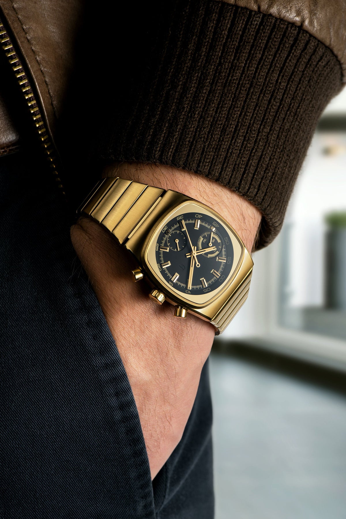 Metric - Gold & Black Chronograph Watch